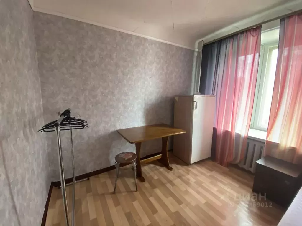 Комната Челябинская область, Челябинск Российская ул., 31А - Фото 2