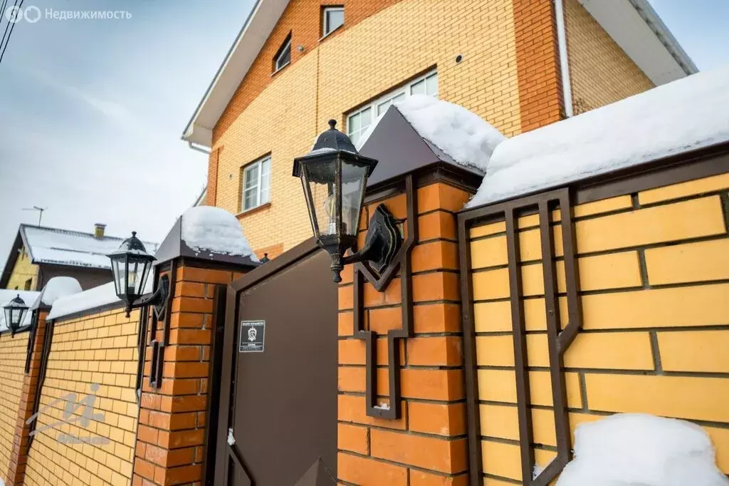 Дом в Барнаул, Звонкая улица (304 м) - Фото 1