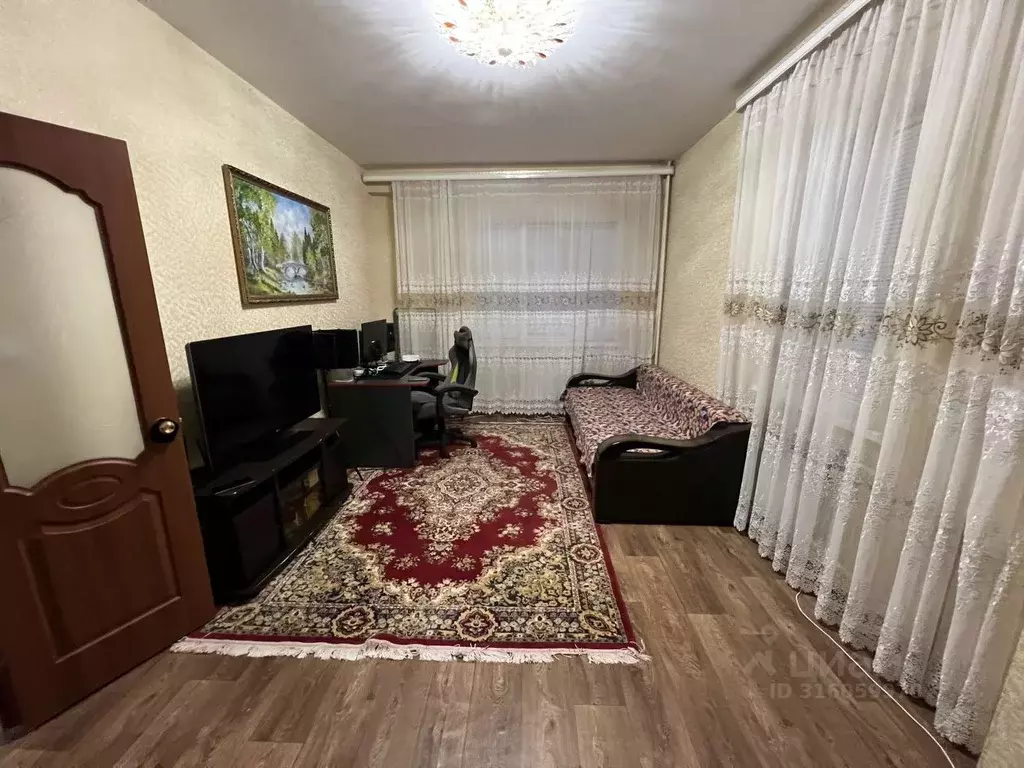 1-к кв. Астраханская область, Астрахань ул. Бабаевского, 1к4 (42.0 м) - Фото 0