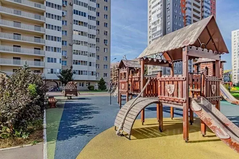 1-к кв. Татарстан, Казань ул. Рауиса Гареева, 103 (30.0 м) - Фото 1