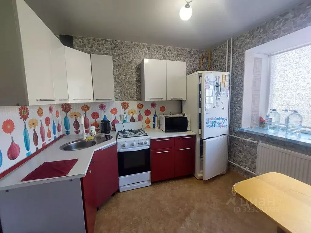 1-к кв. Волгоградская область, Волгоград пер. Удмуртский, 2 (40.0 м) - Фото 1