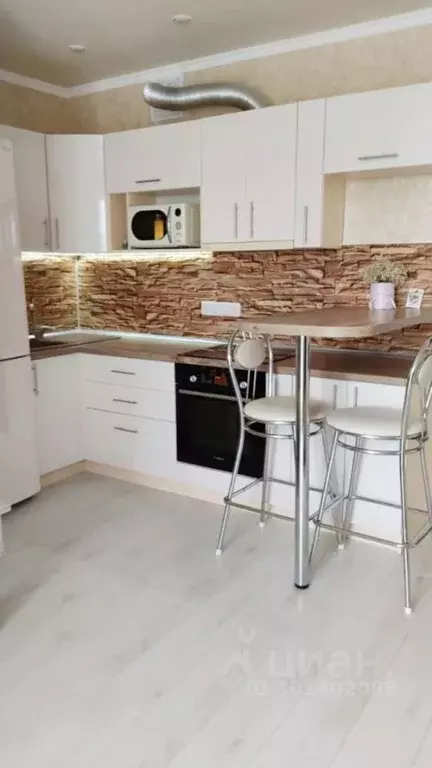 1-к кв. Татарстан, Казань ул. Рауиса Гареева, 111к1 (30.8 м) - Фото 1
