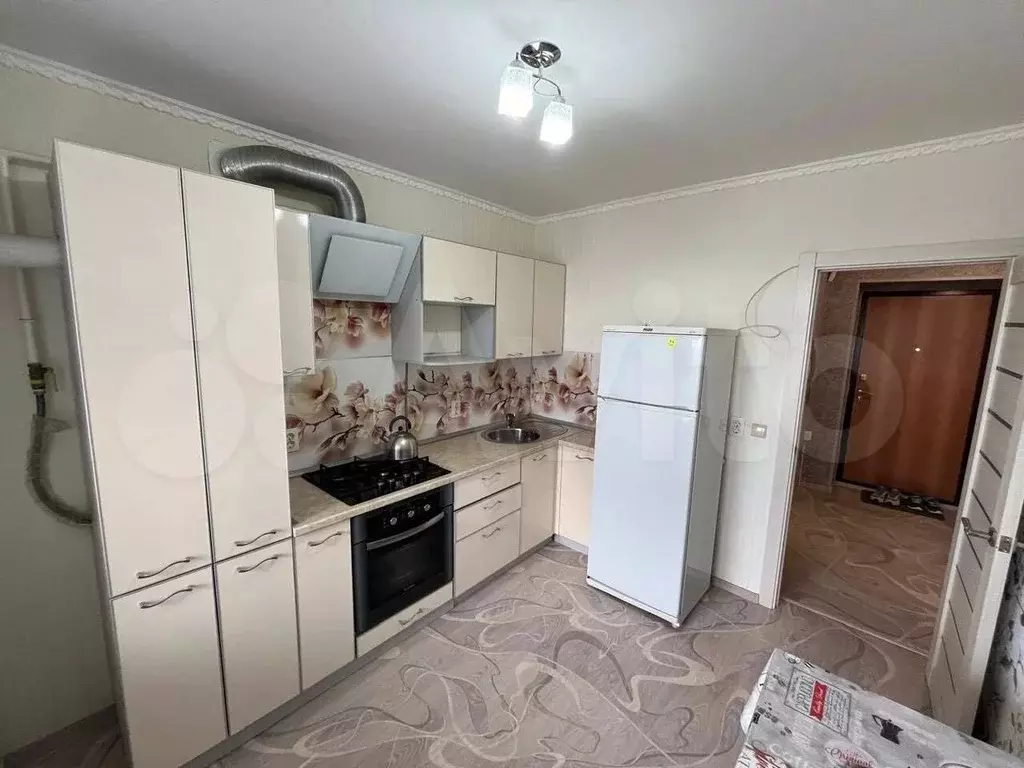 1-к. квартира, 40 м, 8/10 эт. - Фото 1