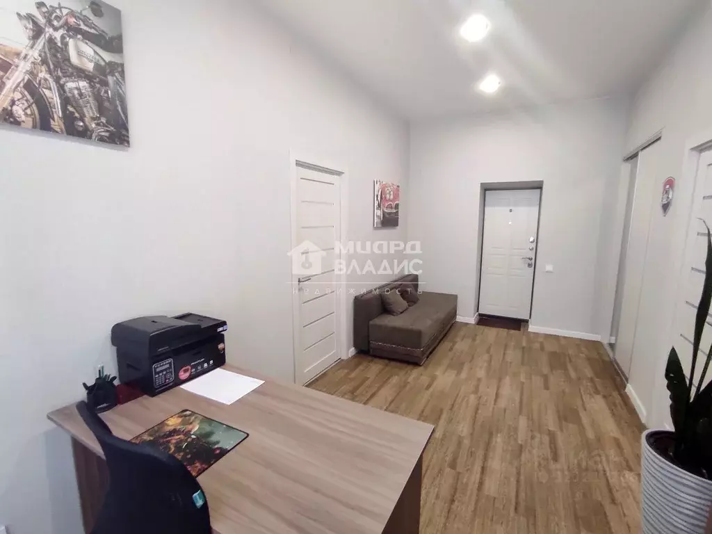 Офис в Омская область, Омск Учебная ул., 199б (58 м) - Фото 1