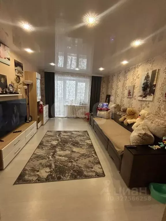 3-к кв. Ленинградская область, Волхов Волгоградская ул., 7А (61.9 м) - Фото 1