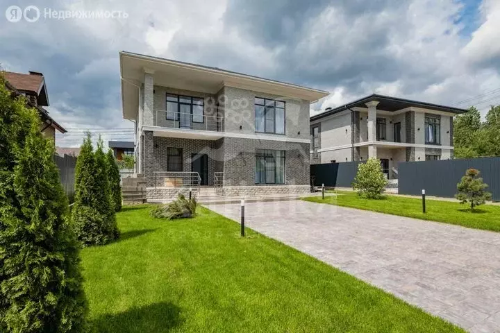 Дом в Одинцовский городской округ, село Немчиновка (250 м) - Фото 1