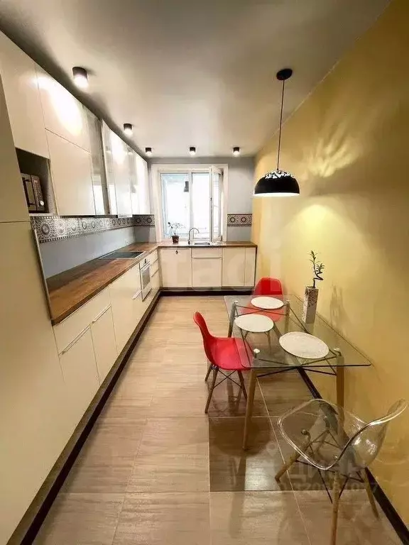 2-к кв. Бурятия, Улан-Удэ Ключевская ул., 54В (65.0 м) - Фото 0