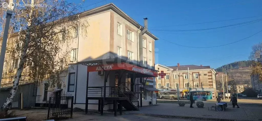 3-комнатная квартира: Горно-Алтайск, Коммунистический проспект, 3 (44 ... - Фото 1