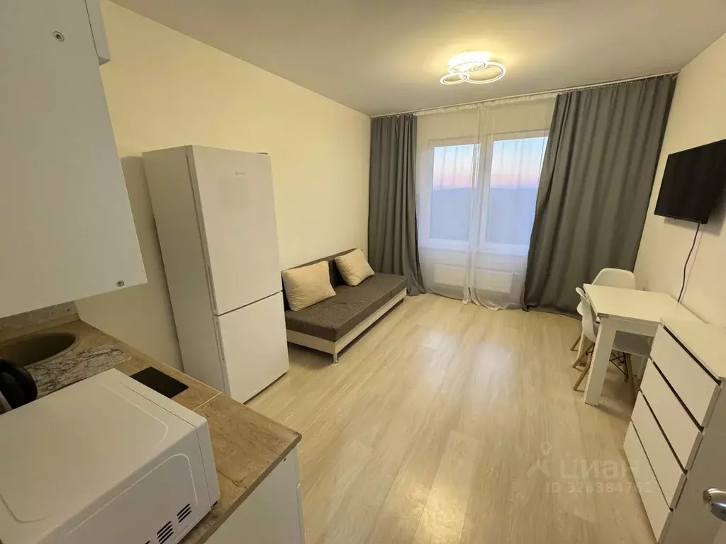 Студия Свердловская область, Екатеринбург ул. Зеленый Остров, 12 (25.0 ... - Фото 1