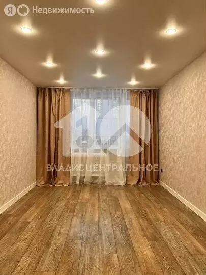 3-комнатная квартира: Искитим, микрорайон Южный, 26 (57.3 м) - Фото 1