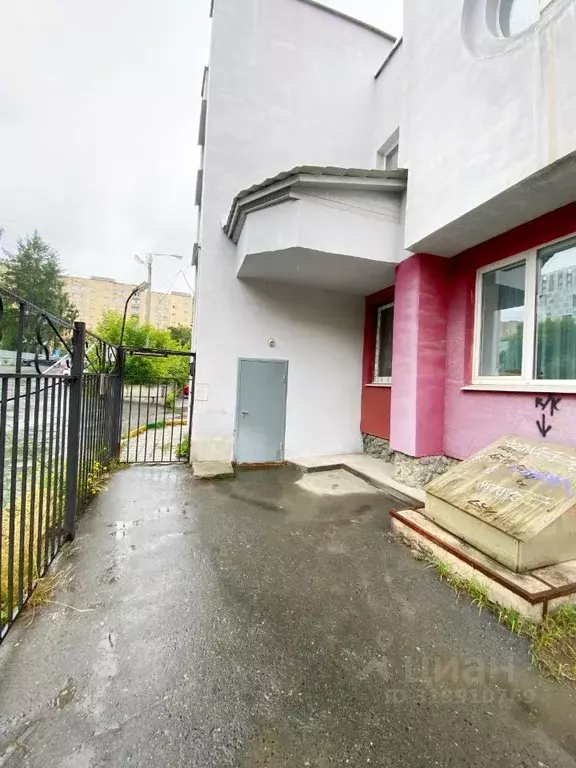 1-к кв. Свердловская область, Екатеринбург ул. Стачек, 70 (35.2 м) - Фото 1