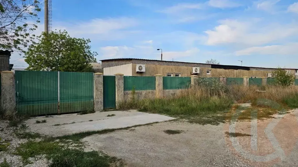 Участок в Крым, Сакский район, Лесновское с/пос, с. Прибрежное ул. ... - Фото 1