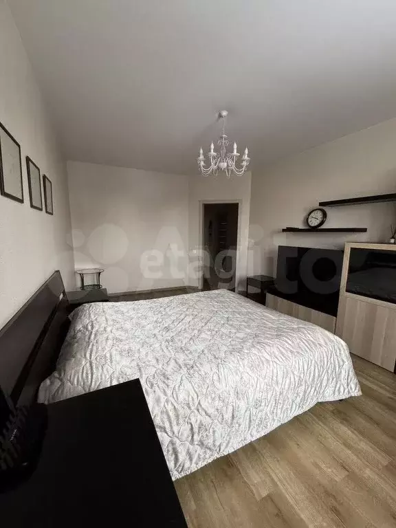 1-к. квартира, 38 м, 13/17 эт. - Фото 0