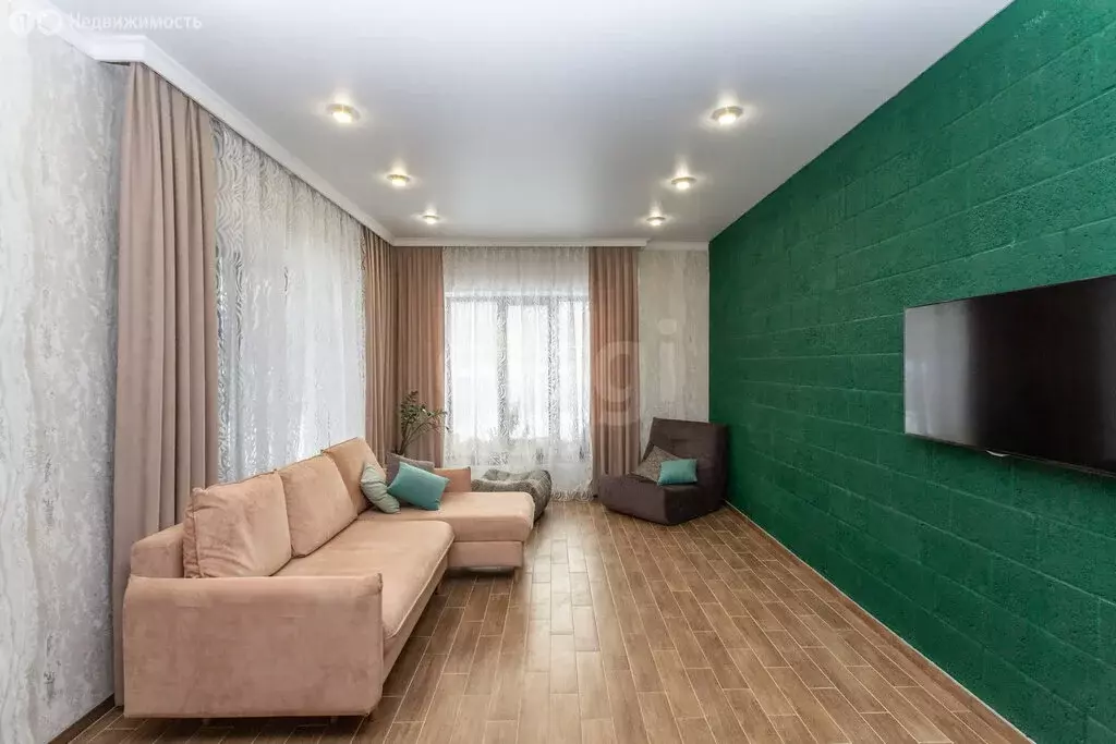 Дом в Тобольск, улица Семакова (200 м) - Фото 2