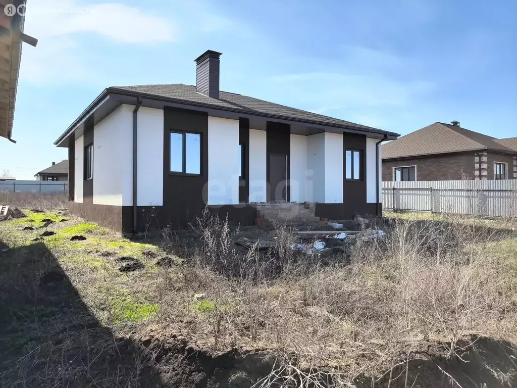 Дом в село Стрелецкое, улица Анисимова (130 м) - Фото 1