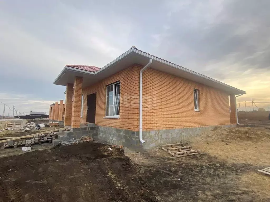 Дом в Белгородская область, Старооскольский городской округ, с. ... - Фото 0
