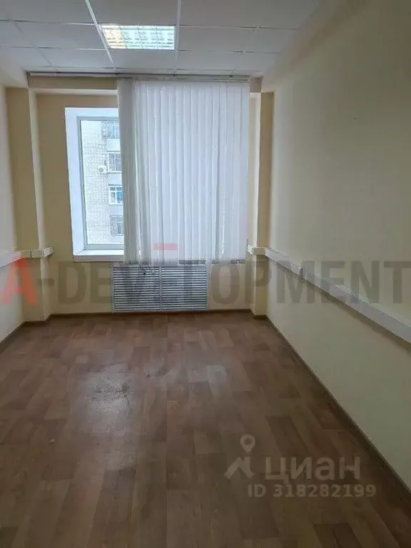 Офис в Татарстан, Казань ул. Космонавтов, 39а (18 м) - Фото 0