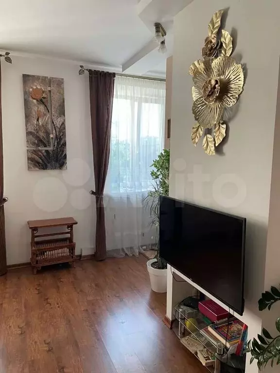 2-к. квартира, 60 м, 4/4 эт. - Фото 1