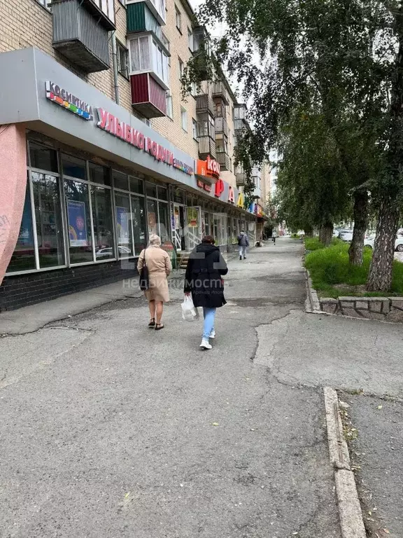 Торговая площадь в Челябинская область, Челябинск ул. Бажова, 42 (100 ... - Фото 0