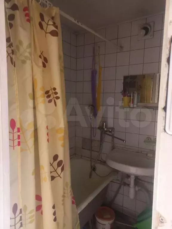 Комната 18 м в 3-к., 5/10 эт. - Фото 1