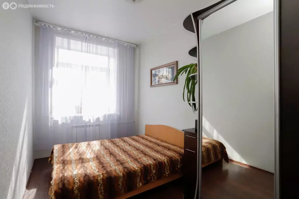 3-комнатная квартира: Иркутск, улица Новаторов, 16 (70 м) - Фото 1