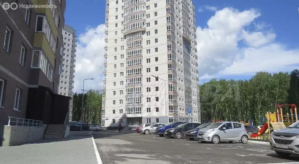 2-комнатная квартира: Тюмень, улица Мельникайте, 2к12 (52 м) - Фото 1