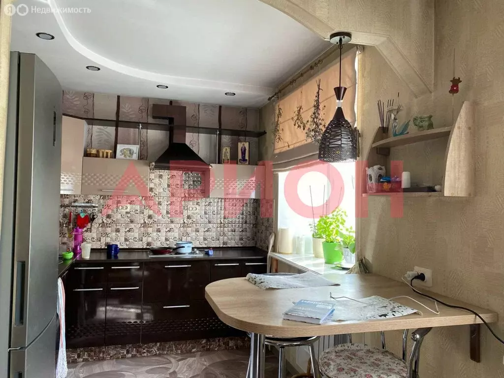 2-комнатная квартира: Тюмень, улица Красных Зорь, 31 (47.3 м) - Фото 1