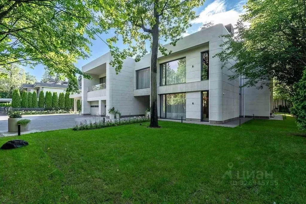 Дом в Краснодарский край, Сочи Светлана мкр, ул. Учительская (1200 м) - Фото 1