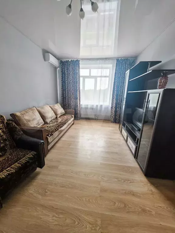 1-к. квартира, 44 м, 3/3 эт. - Фото 0