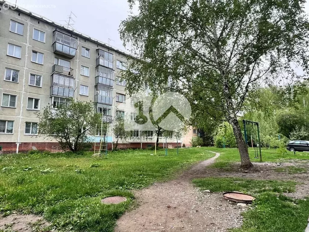 4-комнатная квартира: Бердск, Микрорайон, 45 (62.8 м) - Фото 1