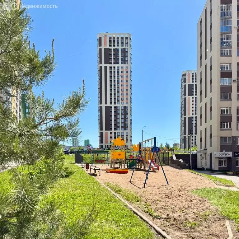2-комнатная квартира: Уфа, Айская улица, 18/1 (62 м) - Фото 0
