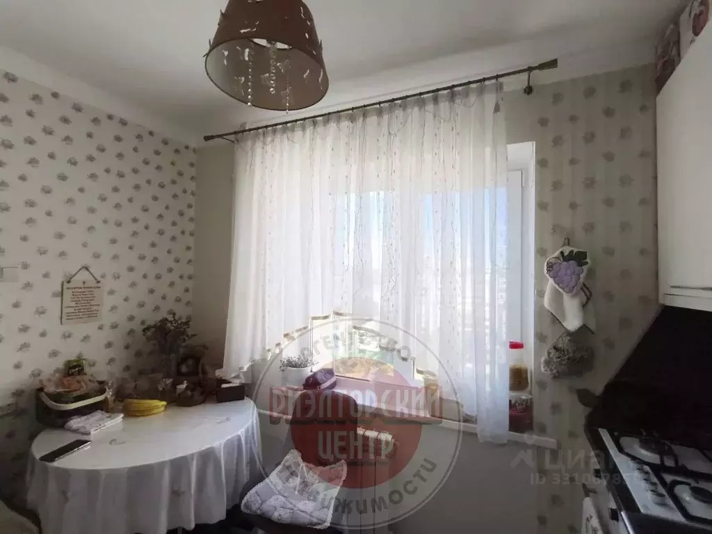 3-к кв. Белгородская область, Белгород Гостенская ул., 1 (58.6 м) - Фото 2