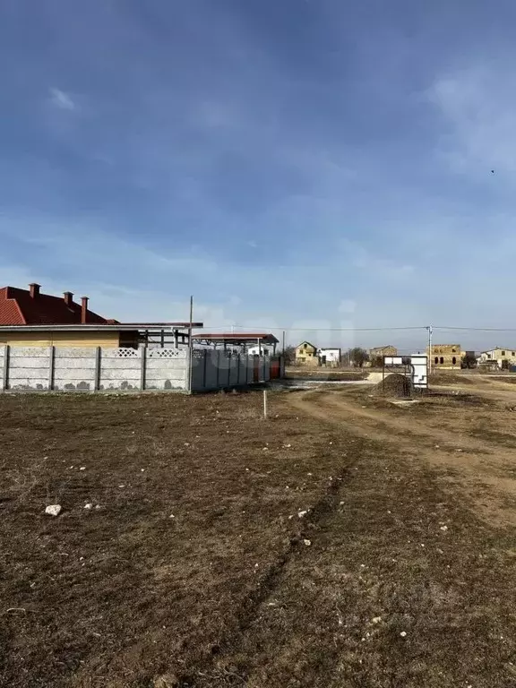 Участок в Крым, Сакский район, с. Уютное ул. Парковая (7.92 сот.) - Фото 0