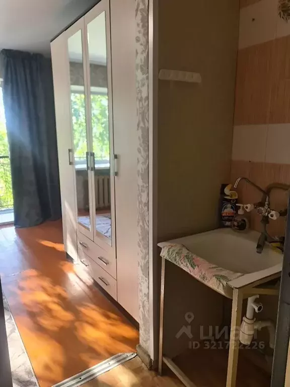 Комната Свердловская область, Екатеринбург пер. Выездной, 4 - Фото 0