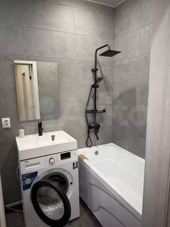 1-к. квартира, 38 м, 4/8 эт. - Фото 1