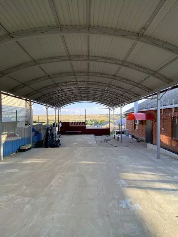 Дом в Калмыкия, Элиста ул. Хахлыновой (100 м) - Фото 2