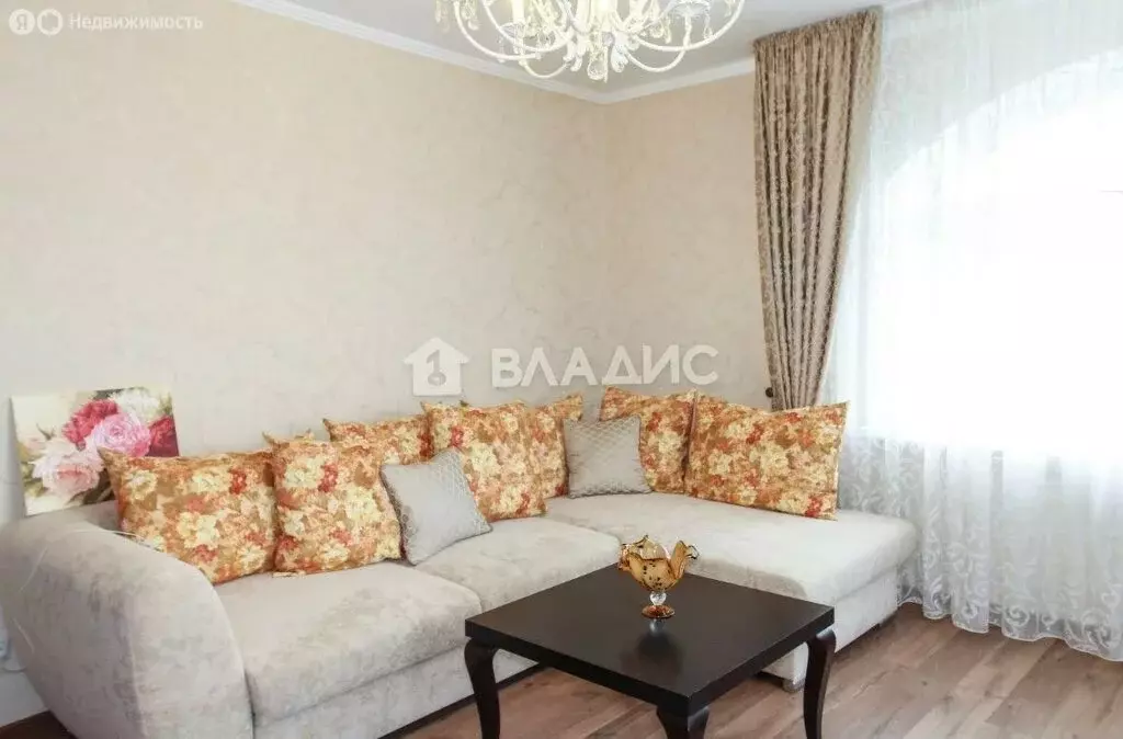 2-комнатная квартира: Тобольск, Октябрьская улица, 50 (73.5 м) - Фото 1