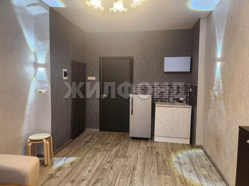 Комната Новосибирская область, Новосибирск Узорная ул., 4 (16.9 м) - Фото 0