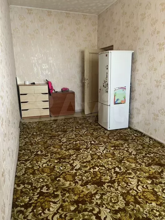 Комната 14 м в 3-к., 2/2 эт. - Фото 0