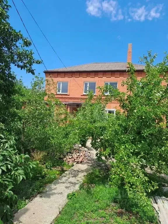 Дом в Ростовская область, Семикаракорск ул. Ленина (300 м) - Фото 1
