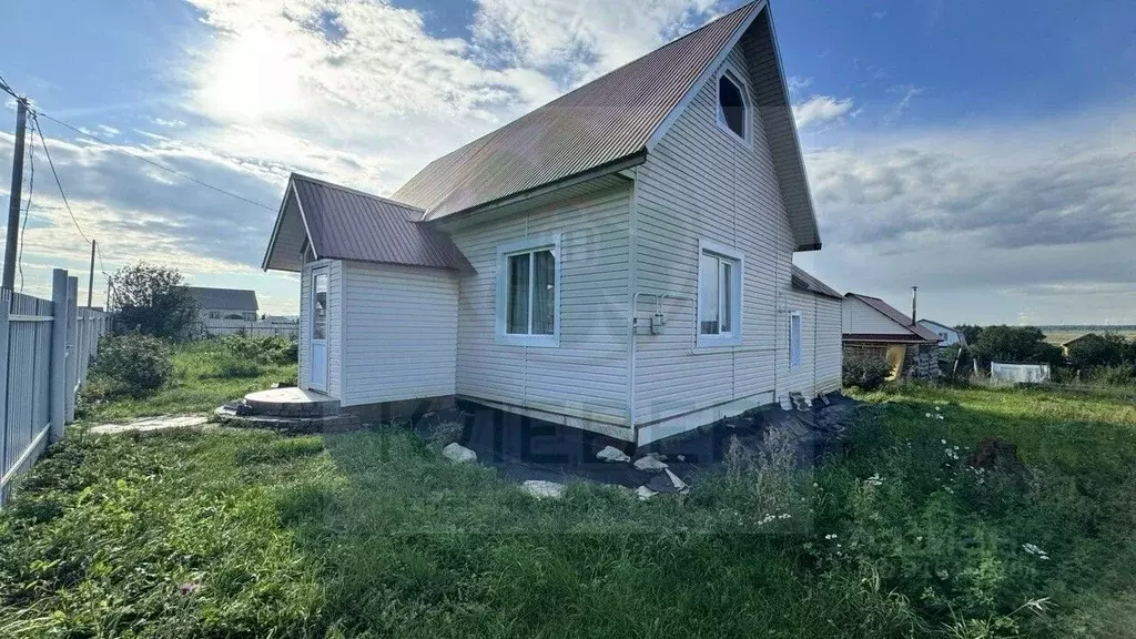 Дом в Башкортостан, Кушнаренковский сельсовет, с. Кушнаренково ул. ... - Фото 0