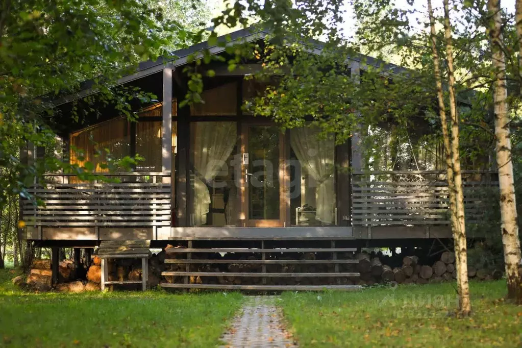 Дом в Смоленская область, Гагаринский муниципальный округ, д. Лебедки, ... - Фото 1