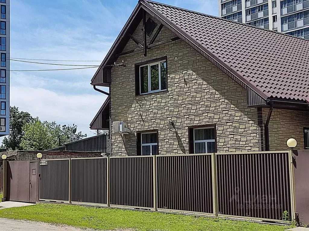 Коттедж в Алтайский край, Барнаул Привокзальная ул., 25 (170 м) - Фото 1