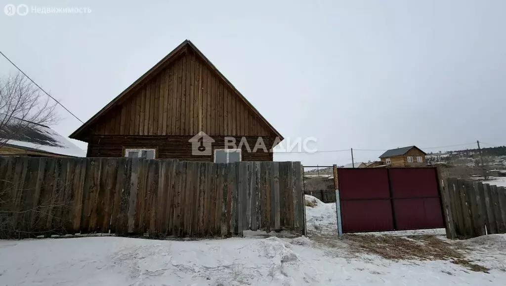 Дом в село Нижний Саянтуй, улица Чиркова, 19 (80 м) - Фото 1