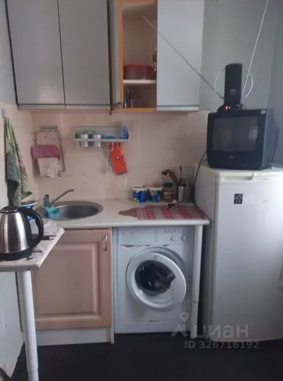 Комната Новосибирская область, Новосибирск ул. Никитина, 143 (20.0 м) - Фото 1