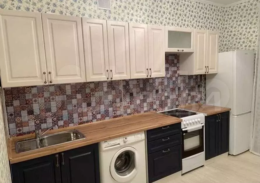 2-к. квартира, 55 м, 4/15 эт. - Фото 0