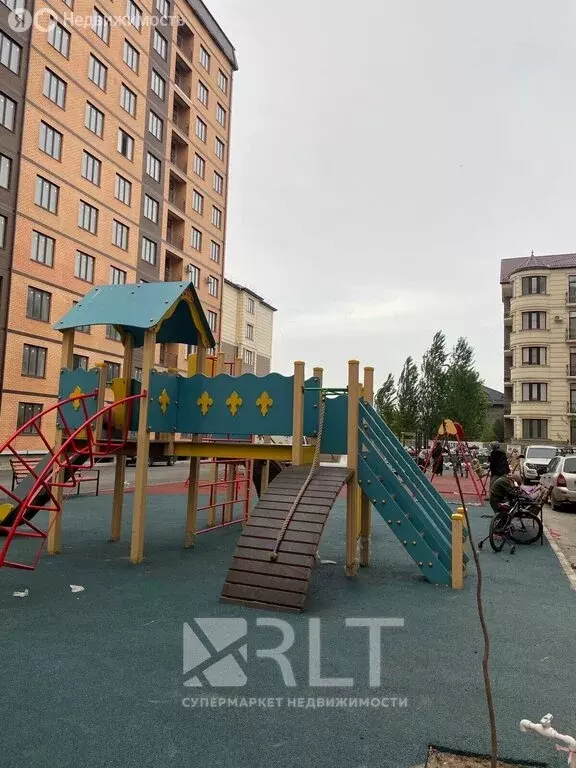 2-комнатная квартира: Махачкала, улица Лизы Чайкиной, 69 (62 м) - Фото 1