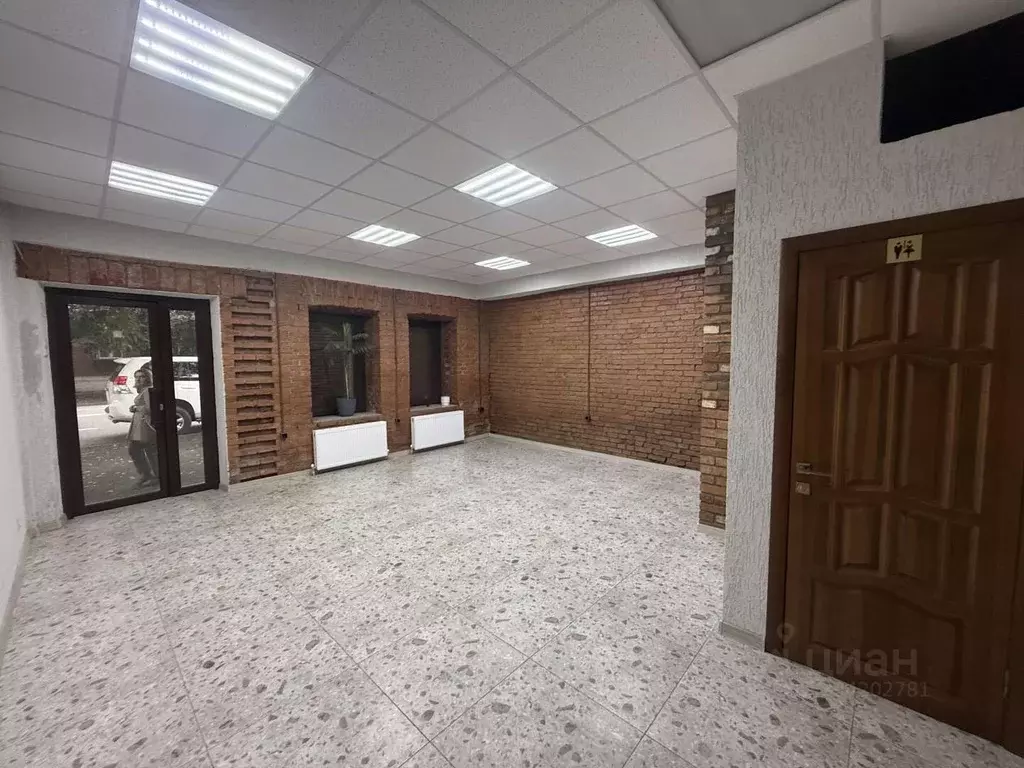 Офис в Северная Осетия, Владикавказ ул. Барбашова, 22 (35 м) - Фото 2