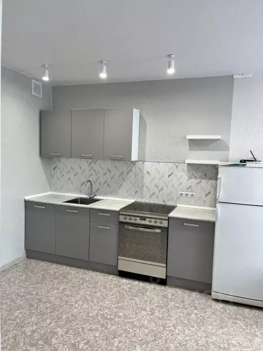 1-к кв. Красноярский край, Красноярск Лесопарковая ул., 43к1 (33.0 м) - Фото 1