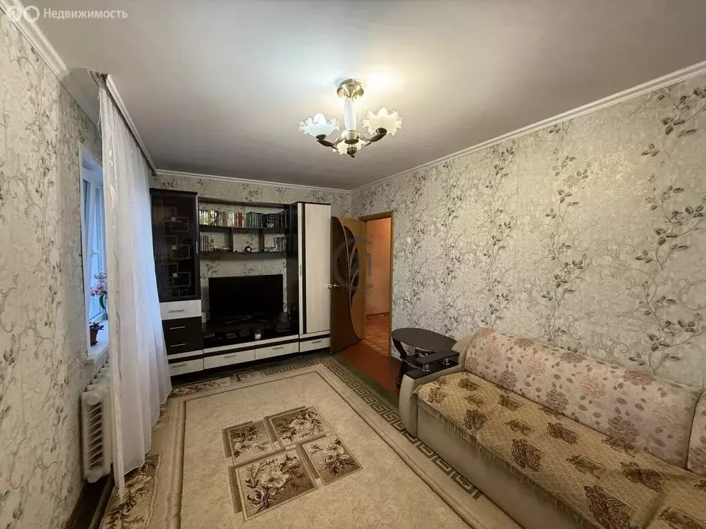 3-комнатная квартира: село Столовое, улица Максима Горького, 60 (61.9 ... - Фото 1